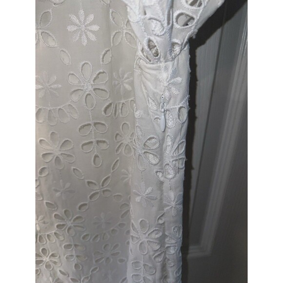 J Crew Dress Womens Sz 2 White Bell Sleeve Eyelet Embroidered Sheath Feminine - Picture 6 of 10